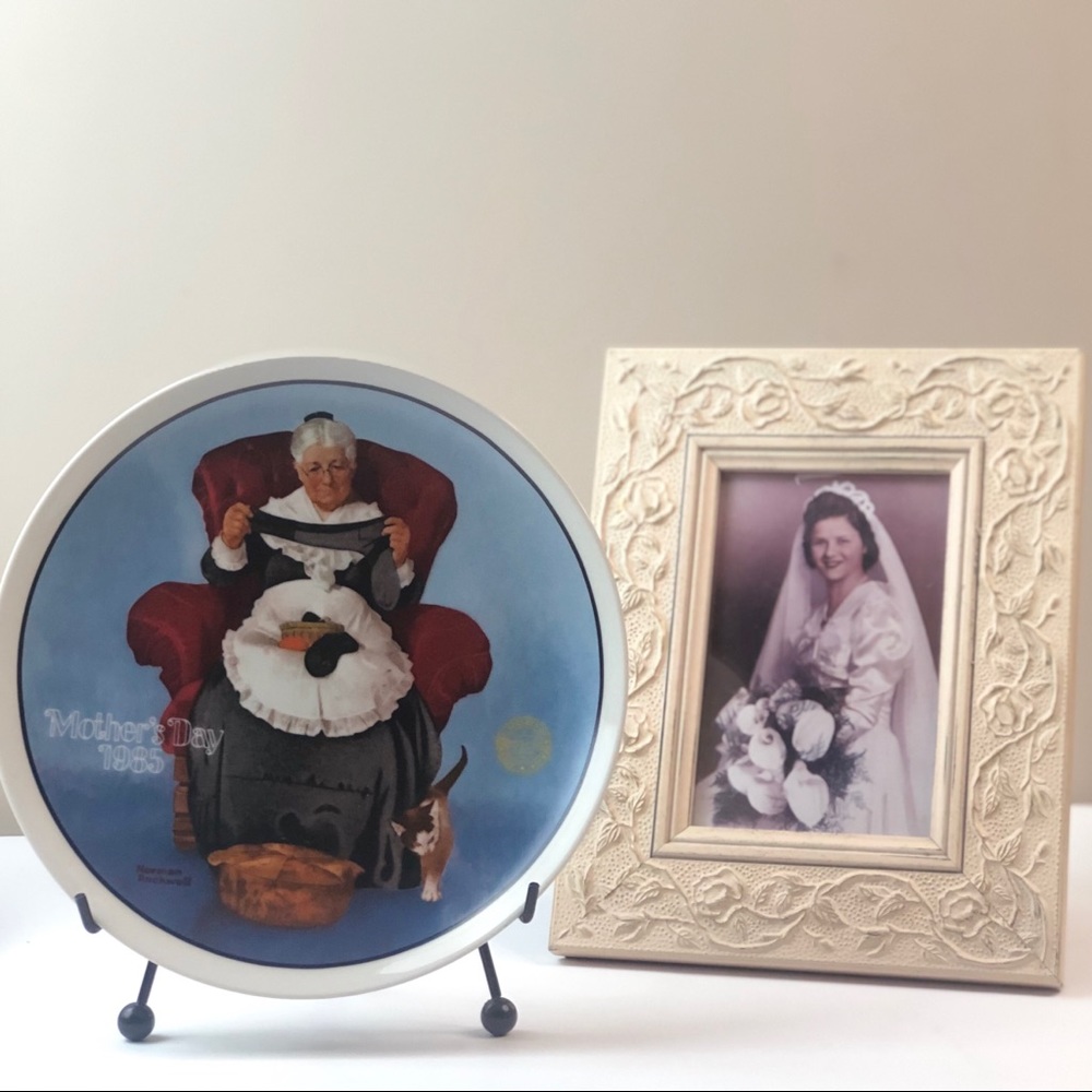 Vintage Mother’s Day 85’ Norman Rockwell - Picture 2 of 5